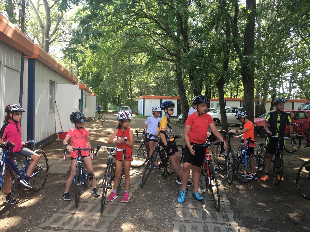 SZHSE Triatlon szakosztályának nyári edzőtábora SZHSE Triatlon szakosztályának nyári edzőtábora